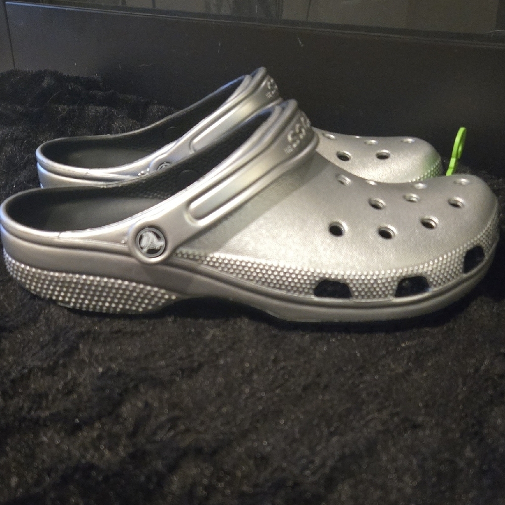 CROCS Classic Metallic Silver Clog - Picture 6 of 7